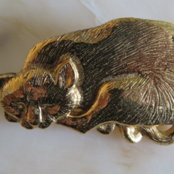 🐱Vintage🐱 British Museum Publications Reproduction CAT Brooch Gold Tone (F2) - Picture 5 of 5